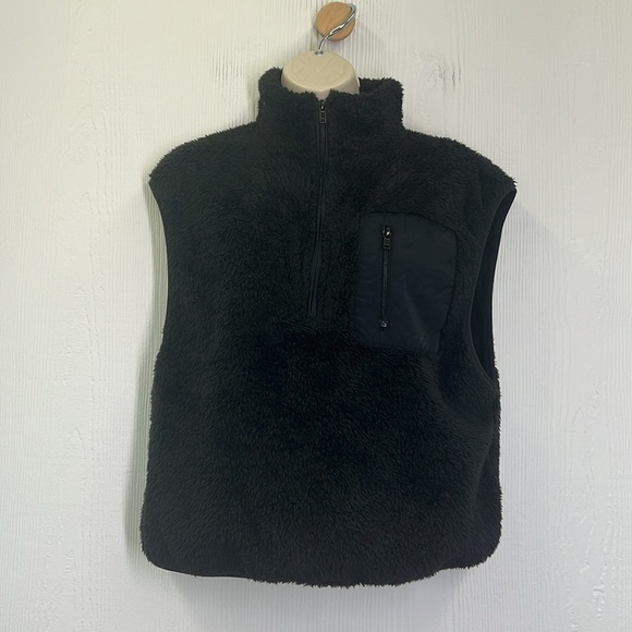 H&M - Black Fleece Half Zip Up Chest Pocket Sleeveless Pullover Vest Size XS - Picture 2 of 10